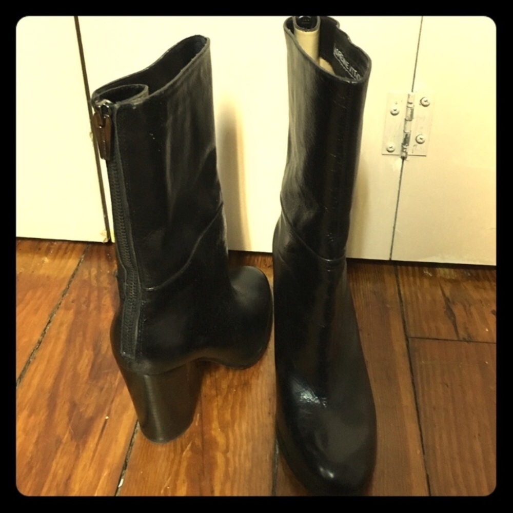 Adrienne Vittadini  black boots